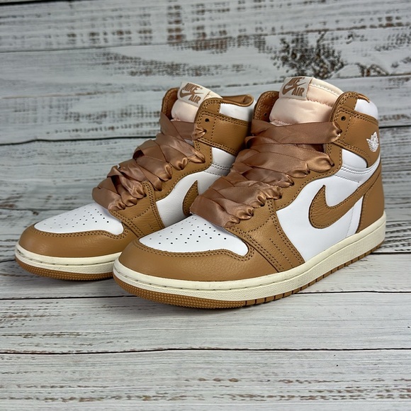 Nike Air Jordan 1 Retro High OG Praline Women’s - Picture 3 of 7